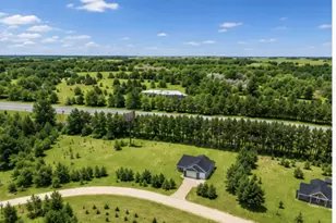 1400 Carriage Hill Dr, Hinckley, MN 55037 - Photo 4