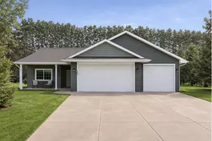 1400 Carriage Hill Dr, Hinckley, MN 55037 - Photo 1