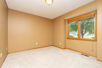 910 Deercreek Parkway, Belle Plaine, MN 56011 - Photo 18