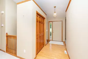 910 Deercreek Pkwy, Belle Plaine, MN 56011 - Photo 4