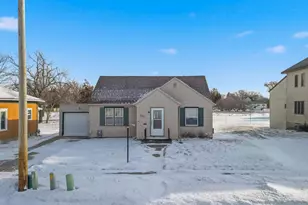 809 3rd St SW, Waseca, MN 56093 - Photo 28