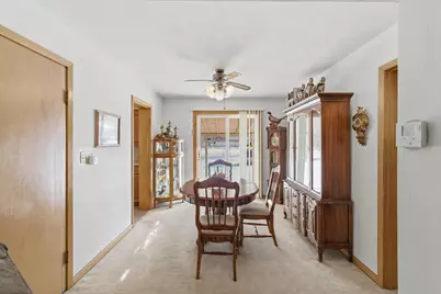 809 3rd Street SW, Waseca, MN 56093 - Photo 4