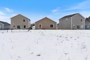 311 Redwood St N, Cambridge, MN 55008 - Photo 8