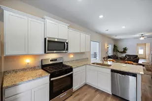 311 Redwood St N, Cambridge, MN 55008 - Photo 2