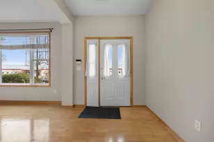 8014 Golden Valley Rd, Golden Valley, MN 55427 - Photo 10