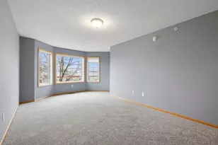 8014 Golden Valley Rd, Golden Valley, MN 55427 - Photo 32