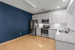 8014 Golden Valley Rd, Golden Valley, MN 55427 - Photo 12