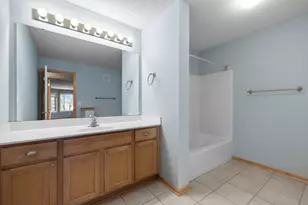 8014 Golden Valley Rd, Golden Valley, MN 55427 - Photo 36