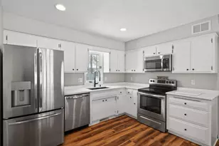 7148 Glenross Rd, Woodbury, MN 55125 - Photo 6