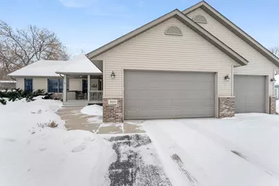 509 9th Street SW, Braham, MN 55006 - Photo 1