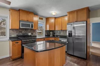 7591 Irvin Avenue Court S, Cottage Grove, MN 55016 - Photo 6