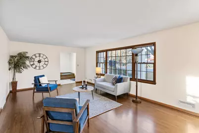 101 Heritage Circle N, Burnsville, MN 55337 - Photo 2