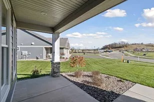 2985 Thompson Dr, River Falls, WI 54022 - Photo 4