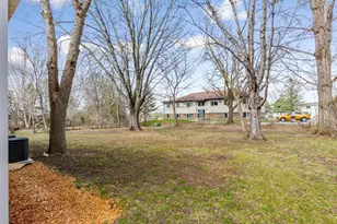 571 N Montgomery Ave, Le Center, MN 56057 - Photo 18