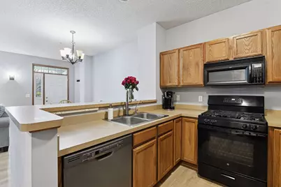 1976 Clover Ridge Drive, Chaska, MN 55318 - Photo 8