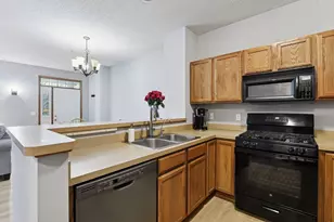 1976 Clover Ridge Dr, Chaska, MN 55318 - Photo 8