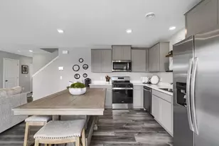 2131 Highview Rdg Ct, Shakopee, MN 55379 - Photo 10