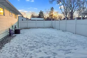 605 3rd St NW, Wadena, MN 56482 - Photo 4