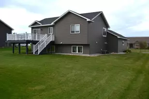 1642 Beaver Way, New Richmond, WI 54017 - Photo 34