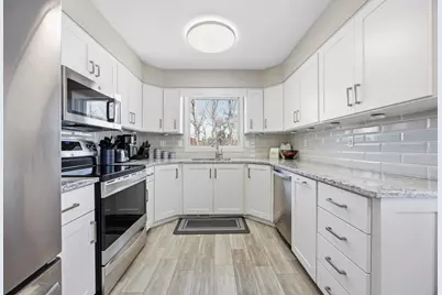 5422 35th Street S, Fargo, ND 58104 - Photo 8