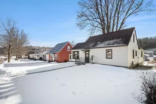 613 Hawthorn St, Red Wing, MN 55066 - Photo 2