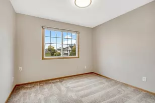 1819 Mockingbird Ave, Shakopee, MN 55379 - Photo 12