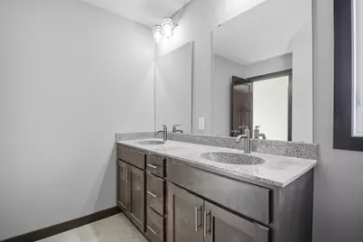 1801 13th Avenue NE, Austin, MN 55912 - Photo 32