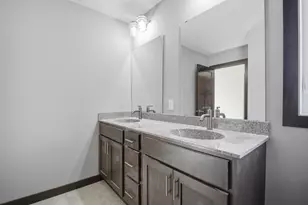 1801 13th Ave NE, Austin, MN 55912 - Photo 32