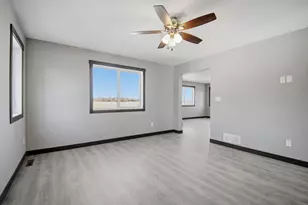 1801 13th Ave NE, Austin, MN 55912 - Photo 10