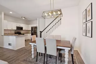 18289 Kerrville Trail, Lakeville, MN 55044 - Photo 4