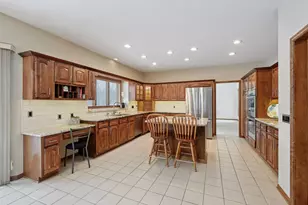 11824 Welters Way, Eden Prairie, MN 55347 - Photo 14