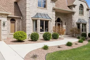 11824 Welters Way, Eden Prairie, MN 55347 - Photo 2