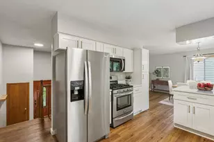 4532 Perry Ave N, Robbinsdale, MN 55422 - Photo 4