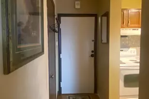 1181 Edgcumbe Rd, Saint Paul, MN 55105 - Photo 2