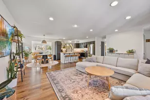 9909 Oakland Ave S, Bloomington, MN 55420 - Photo 4