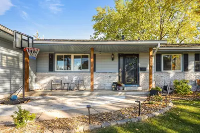 9909 Oakland Avenue S, Bloomington, MN 55420 - Photo 2