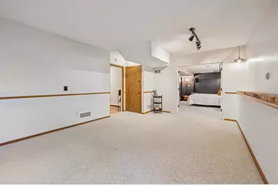 9909 Oakland Avenue S, Bloomington, MN 55420 - Photo 36