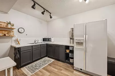 9909 Oakland Avenue S, Bloomington, MN 55420 - Photo 46