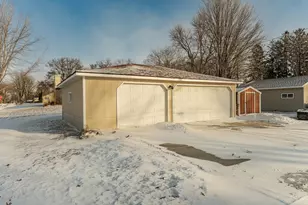 137 Memorial Dr NW, Blooming Prairie, MN 55917 - Photo 4