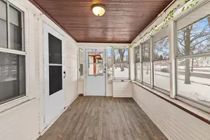 704 Lexington Pkwy N, Saint Paul, MN 55104 - Photo 2