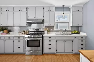 147 Hurley St E, West Saint Paul, MN 55118 - Photo 8