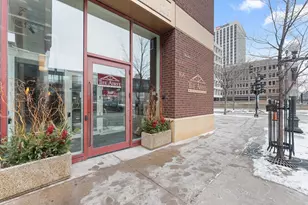 168 6th St E, Saint Paul, MN 55101 - Photo 24