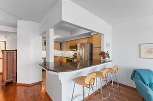 168 6th St E, Saint Paul, MN 55101 - Photo 8