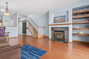 1035 Providence Dr, Shakopee, MN 55379 - Photo 2