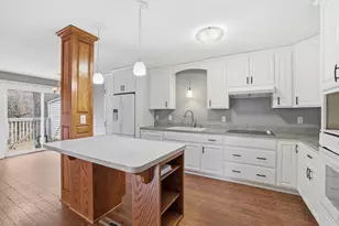 1633 W 140th St, Burnsville, MN 55337 - Photo 12