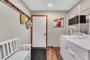 2004 Hillcrest Dr, Saint Cloud, MN 56303 - Photo 10