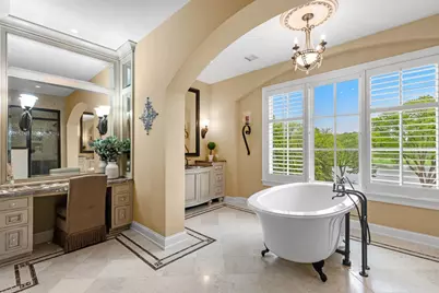 1560 Hunter Drive, Wayzata, MN 55391 - Photo 22