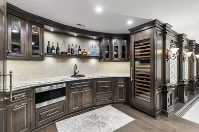 1560 Hunter Drive, Wayzata, MN 55391 - Photo 32