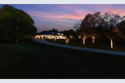 1560 Hunter Drive, Wayzata, MN 55391 - Photo 42