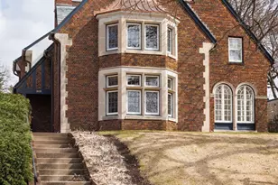 2635 Newton Ave S, Minneapolis, MN 55405 - Photo 2